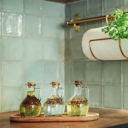 Hébergement de vacances Dom To Za Malo! Caloroczny Dom Z Prywatnym Jacuzzi Borzestowo