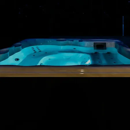 Dom To Za Malo! Caloroczny Dom Z Prywatnym Jacuzzi