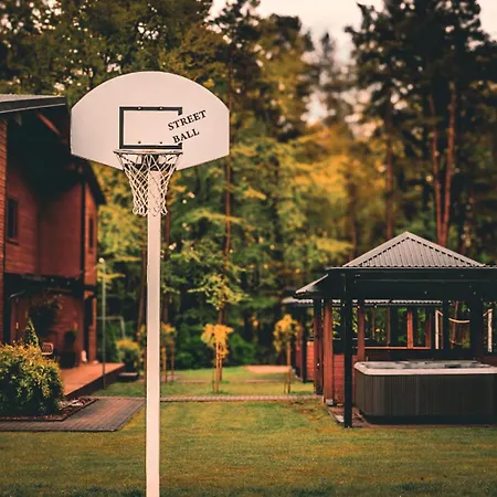 Hébergement de vacances Dom To Za Malo! Caloroczny Dom Z Prywatnym Jacuzzi