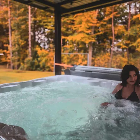 Dom To Za Malo! Caloroczny Dom Z Prywatnym Jacuzzi Сasa de vacaciones
