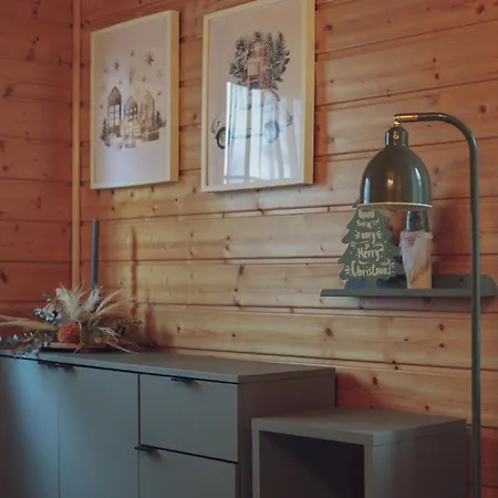 Dom To Za Malo! Caloroczny Dom Z Prywatnym Jacuzzi