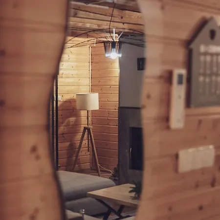 Hébergement de vacances Dom To Za Malo! Caloroczny Dom Z Prywatnym Jacuzzi