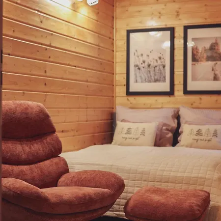 Dom To Za Malo! Caloroczny Dom Z Prywatnym Jacuzzi Hébergement de vacances Borzestowo