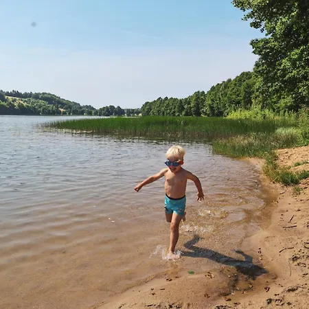Prázdninový dům Dom To Za Malo! Caloroczny Dom Z Prywatnym Jacuzzi Borzestowo