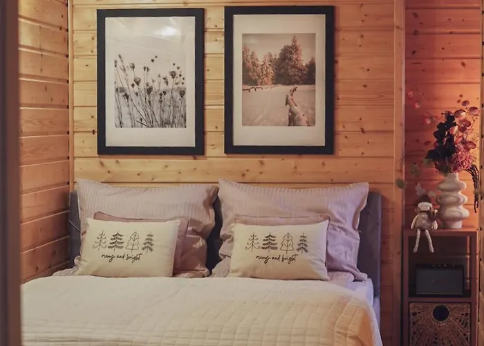 Dom To Za Malo! Caloroczny Dom Z Prywatnym Jacuzzi بيت للعطل Borzestowo