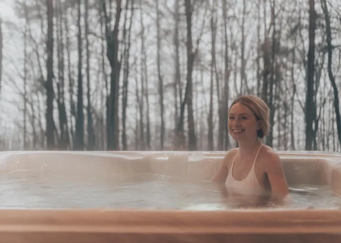 Dom To Za Malo! Caloroczny Dom Z Prywatnym Jacuzzi 度假居